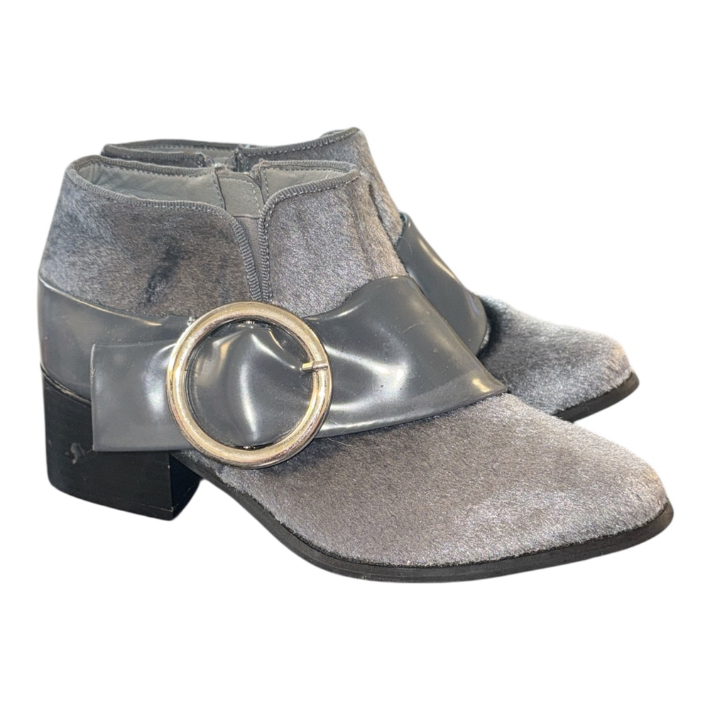 Women's Ankle Boots with Ring Buckle Detail, Gray Suede and Patent, Size 6.5